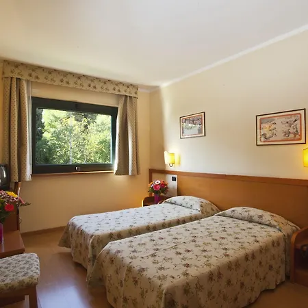 Отель Sangallo Park 3*